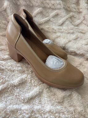 Dream Pairs Nude Block Heel Pumps 8.5